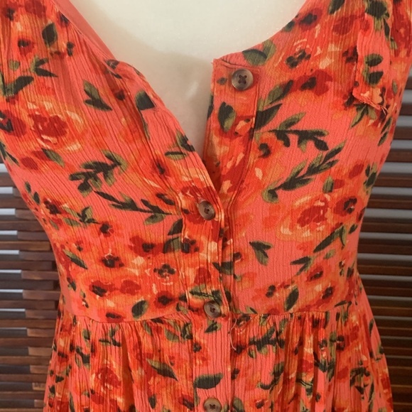 dip dress - Picture 2 of 8